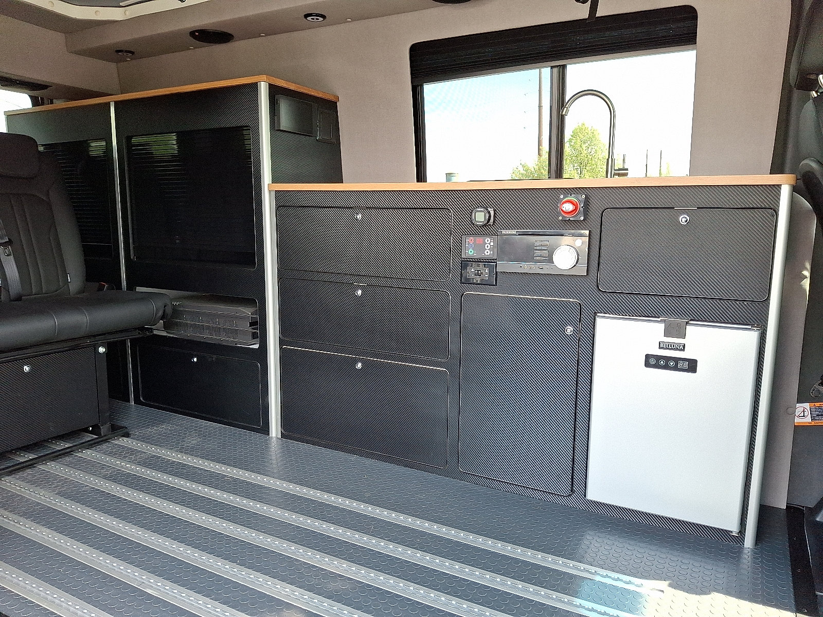 Used 2024 Mercedes-Benz Sprinter 2500 image 16