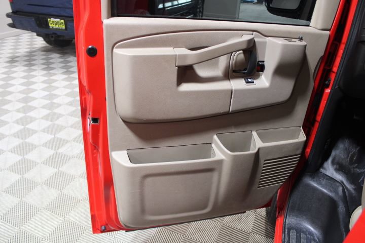 Used 2024 GMC Savana 3500 Extended image 14