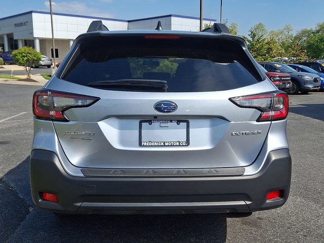 Certified 2025 Subaru Outback Premium AWD/4WD image 5