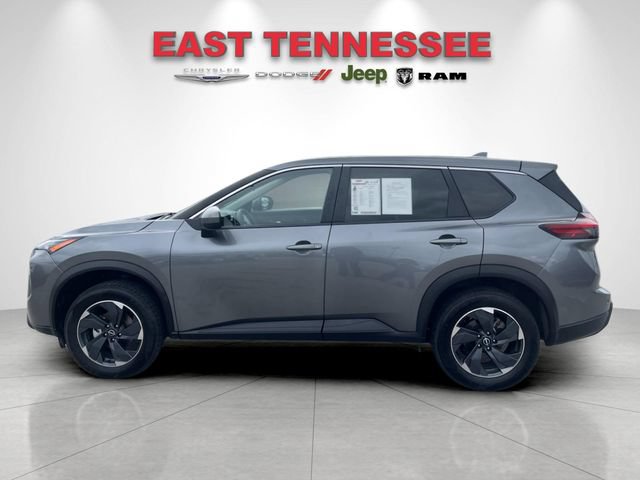 Used 2024 Nissan Rogue SV AWD/4WD image 6