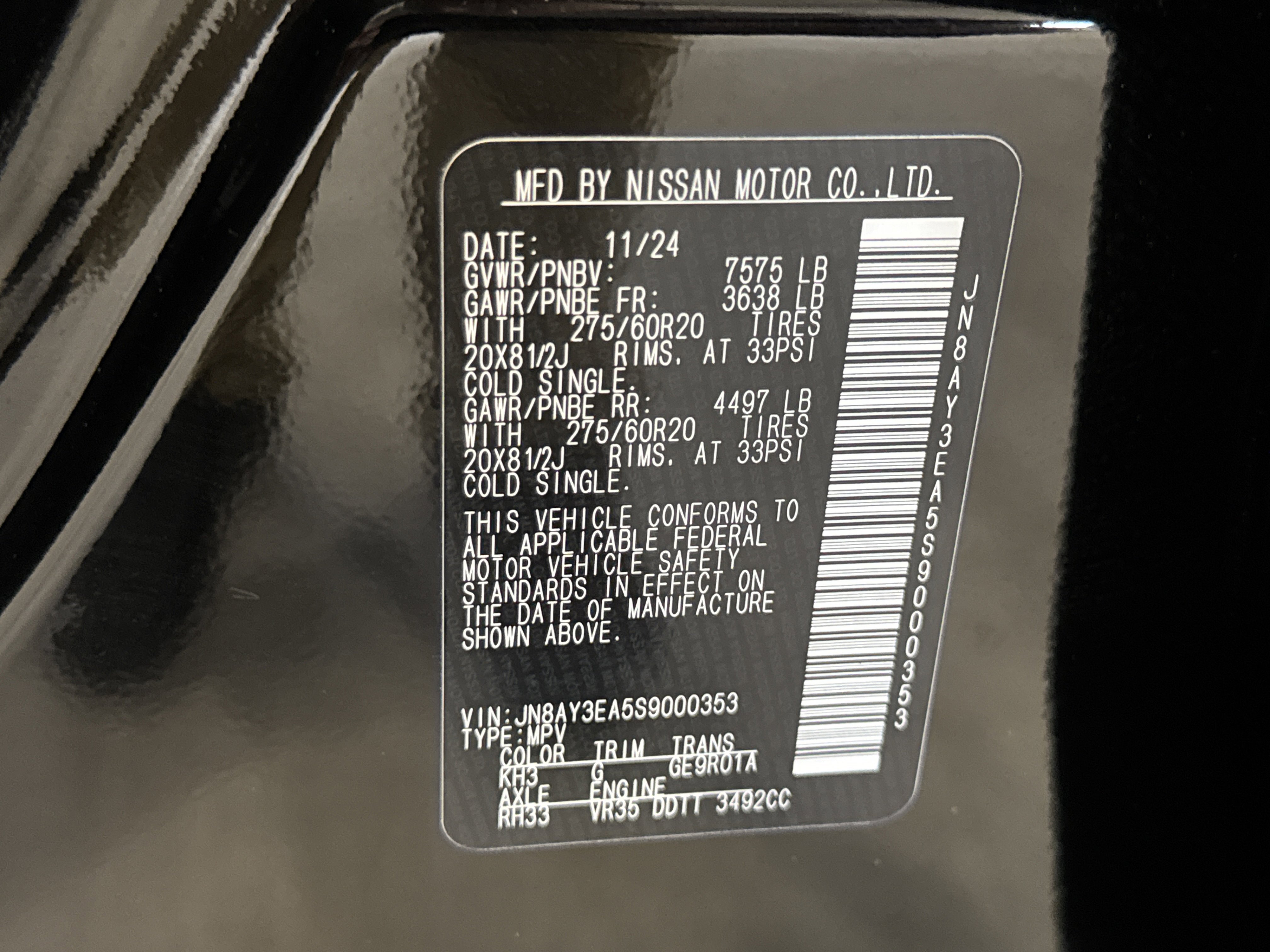 Used 2025 Nissan Armada Platinum image 40
