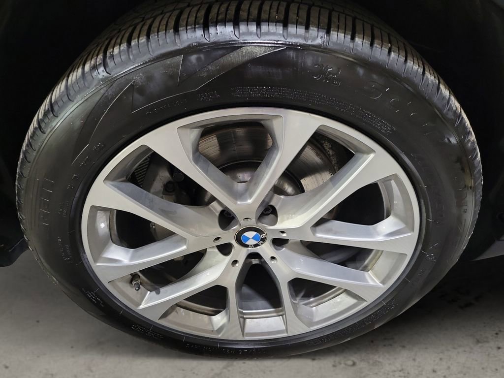 Used 2019 BMW X5 xDrive40i w/ Executive Package image 11