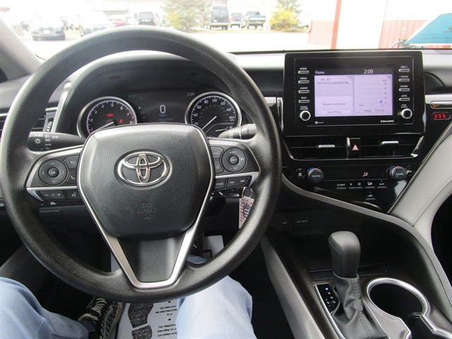 Used 2023 Toyota Camry LE AWD/4WD image 24