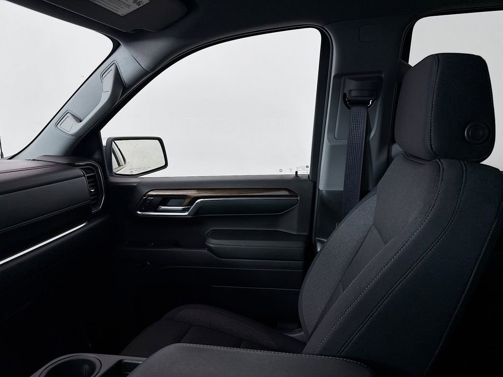 Used 2024 Chevrolet Silverado 1500 LT w/ Z71 Off-Road Package image 24