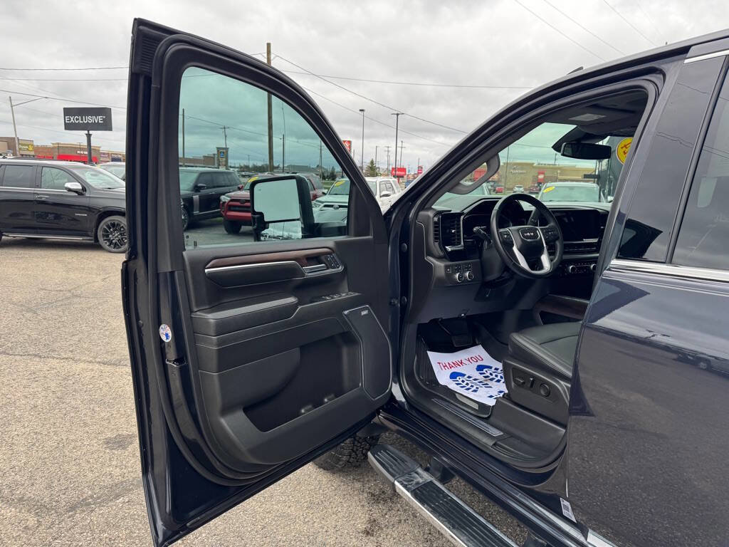 Used 2024 GMC Sierra 2500 SLT w/ Texas SLT Premium Package image 13