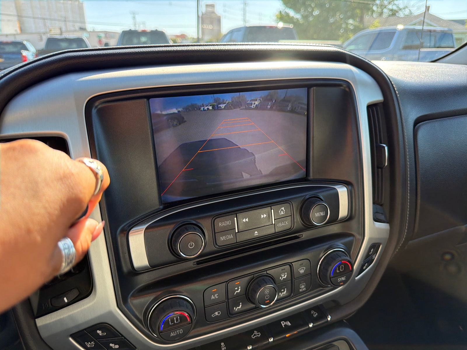 Used 2014 GMC Sierra 1500 SLT w/ SLT Crew Cab Value Package AWD/4WD image 19