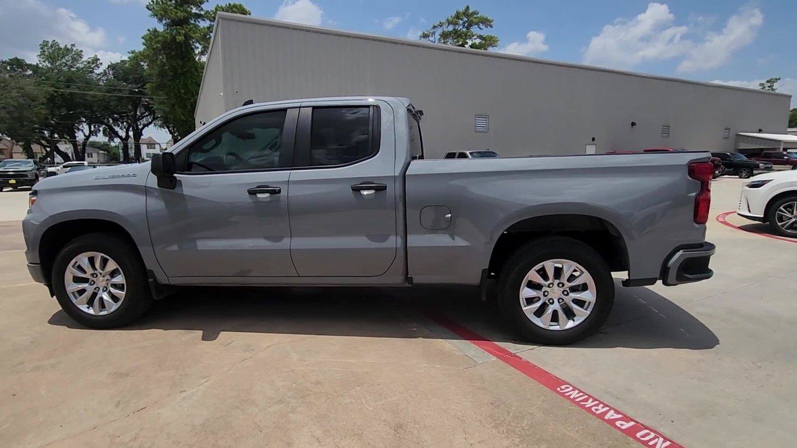 Used 2025 Chevrolet Silverado 1500 Custom RWD image 6