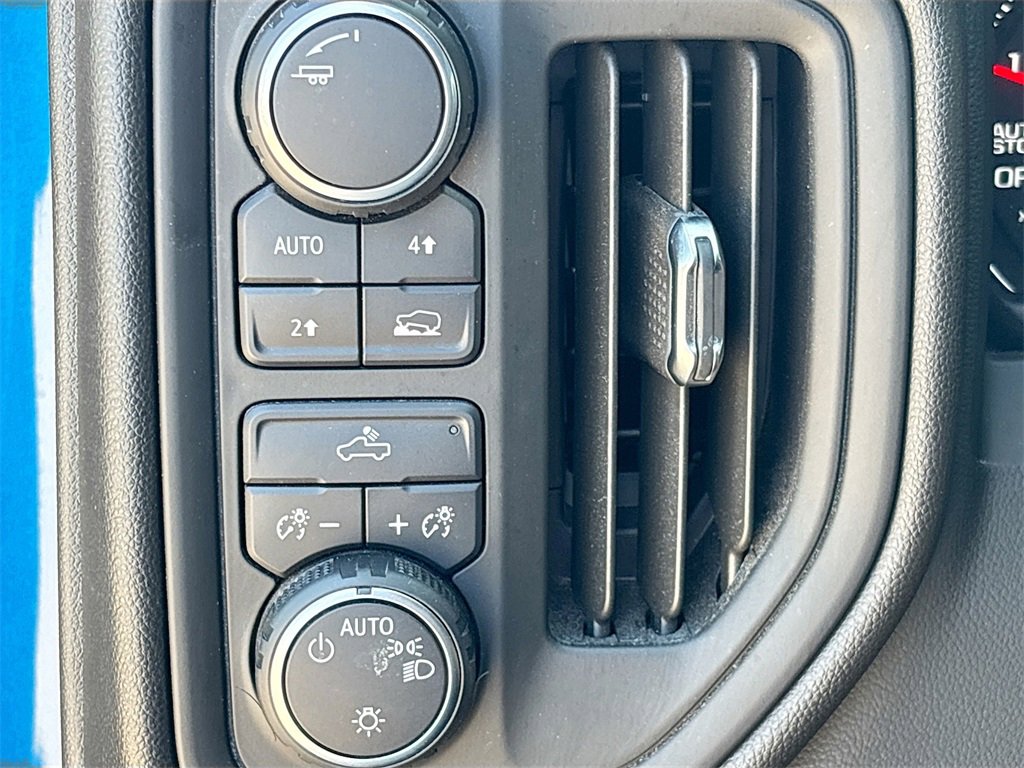 Used 2024 Chevrolet Silverado 1500 Custom image 10
