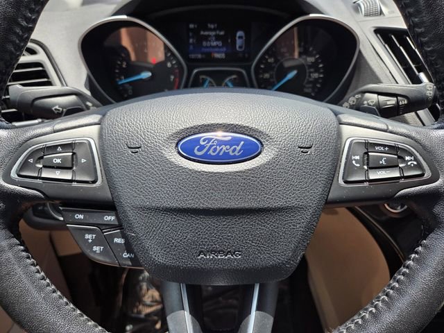 Used 2017 Ford Escape Titanium FWD image 31