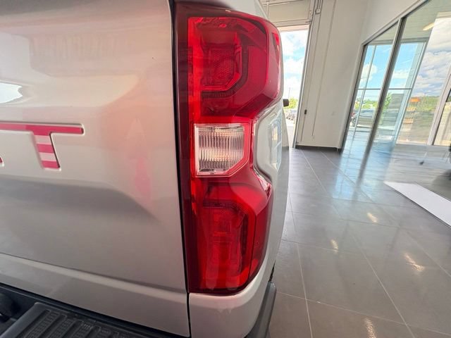 Used 2019 Chevrolet Silverado 1500 Custom Trail Boss w/ Custom Convenience Package AWD/4WD image 10