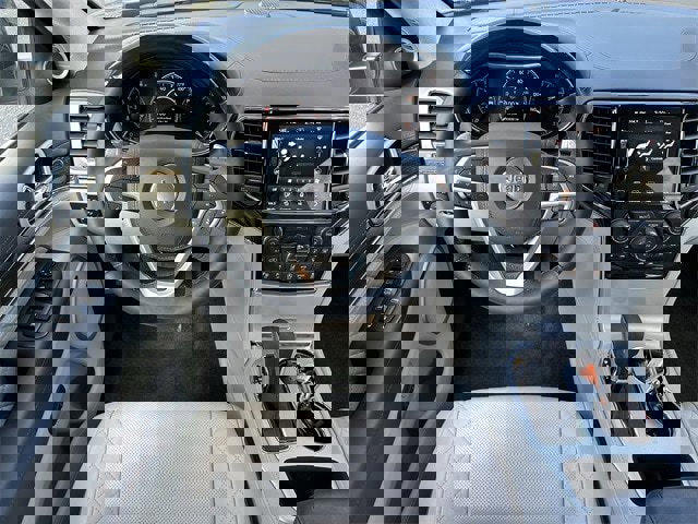 Used 2020 Jeep Grand Cherokee Summit image 3