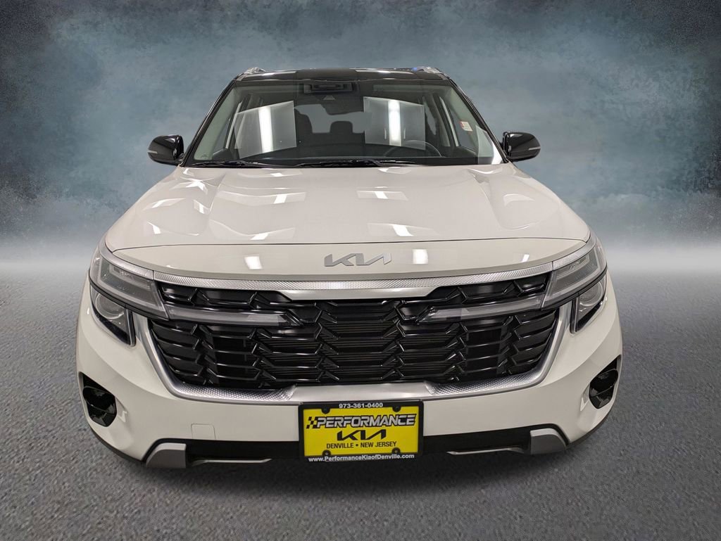 Used 2025 Kia Seltos S image 2