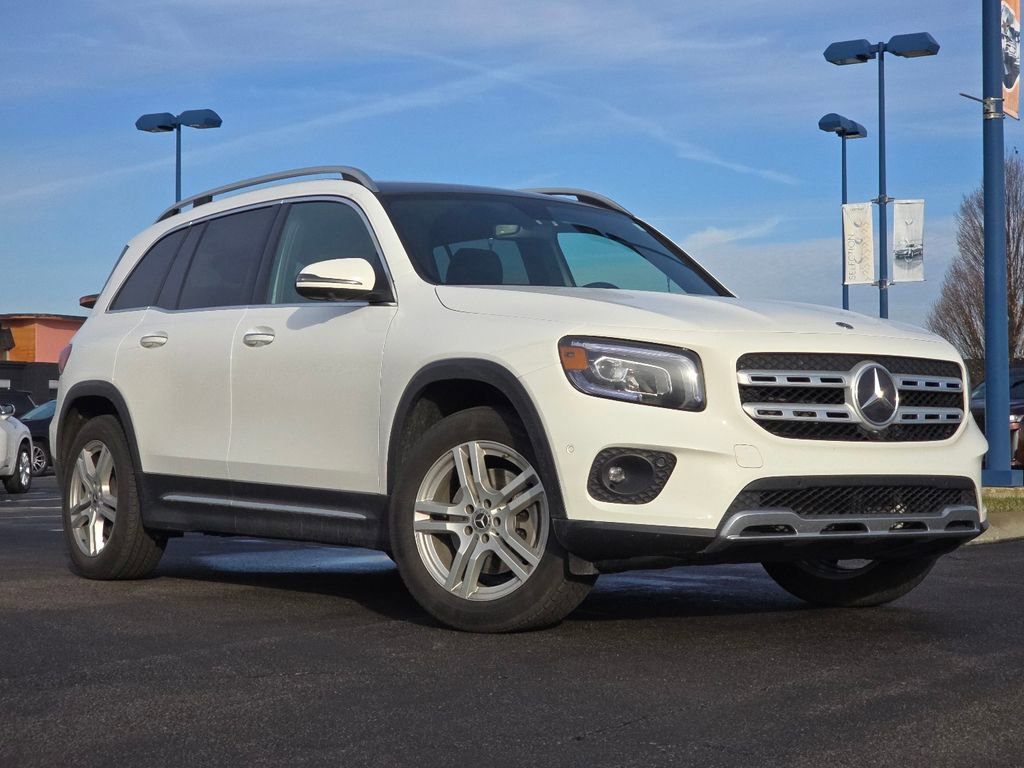 Used 2023 Mercedes-Benz GLB 250 4MATIC image 2