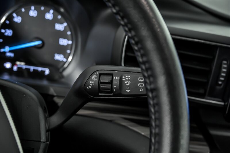 Used 2020 Ford Explorer Limited AWD/4WD image 24