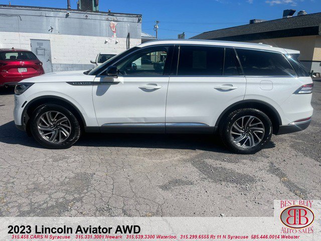 Used 2023 Lincoln Aviator AWD image 6