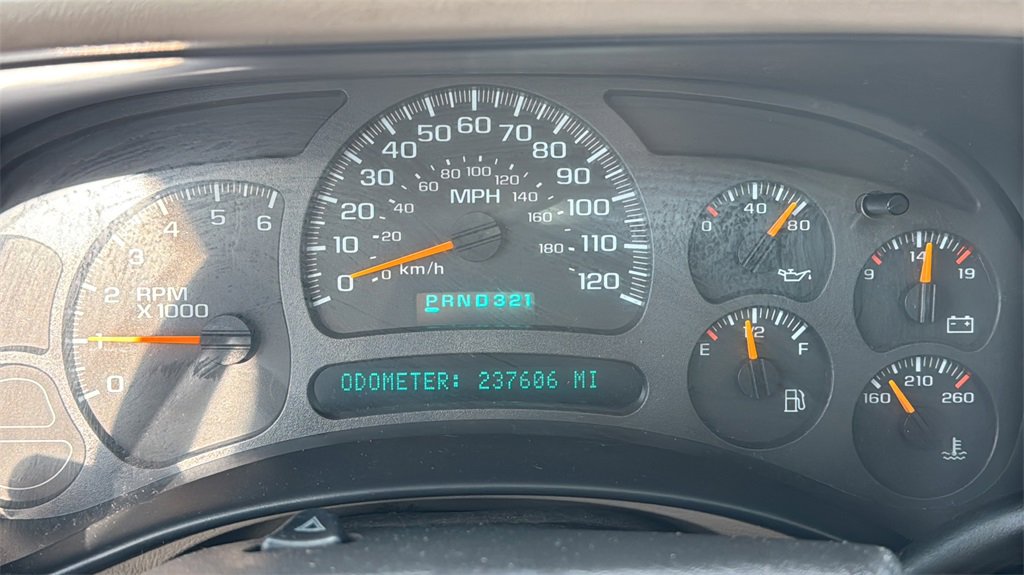 Used 2004 GMC Yukon XL SLT w/ Preferred Equipment Group image 9