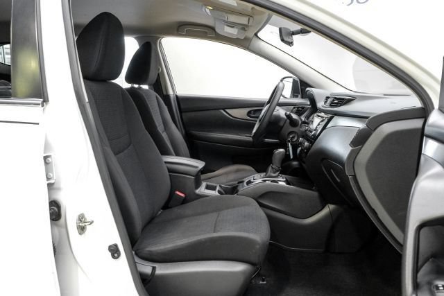 Used 2018 Nissan Rogue Sport S w/ S Appearance Package FWD image 38