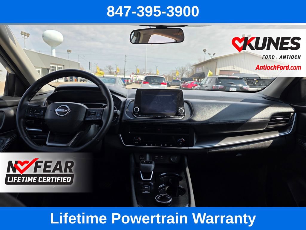 Used 2025 Nissan Rogue SV image 35