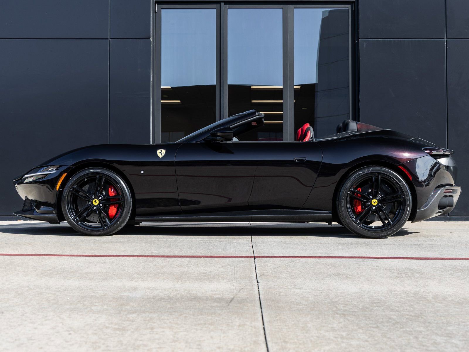 Used 2024 Ferrari Roma Spider image 10