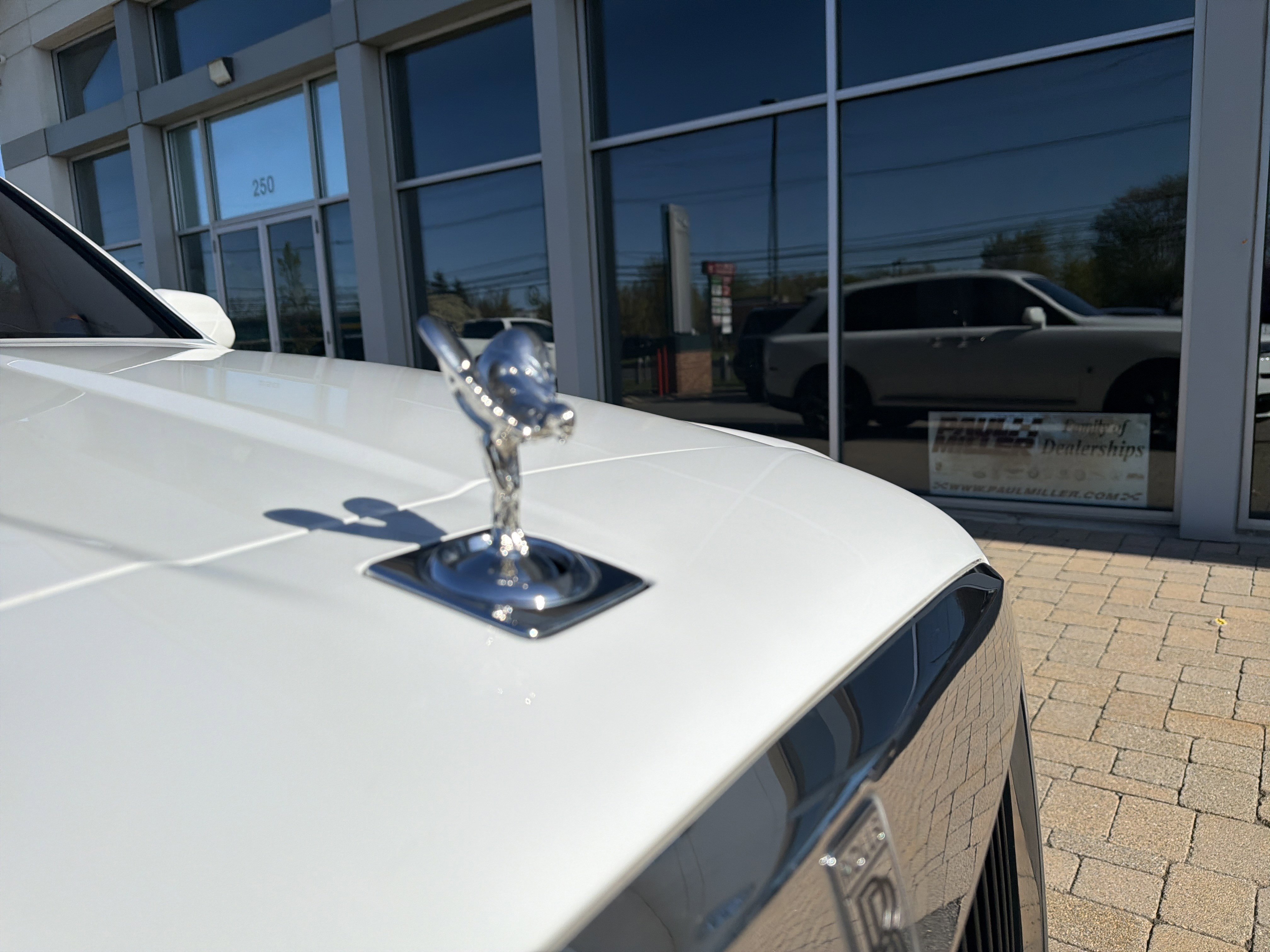 Used 2024 Rolls-Royce Cullinan w/ Dark Exterior Package image 37