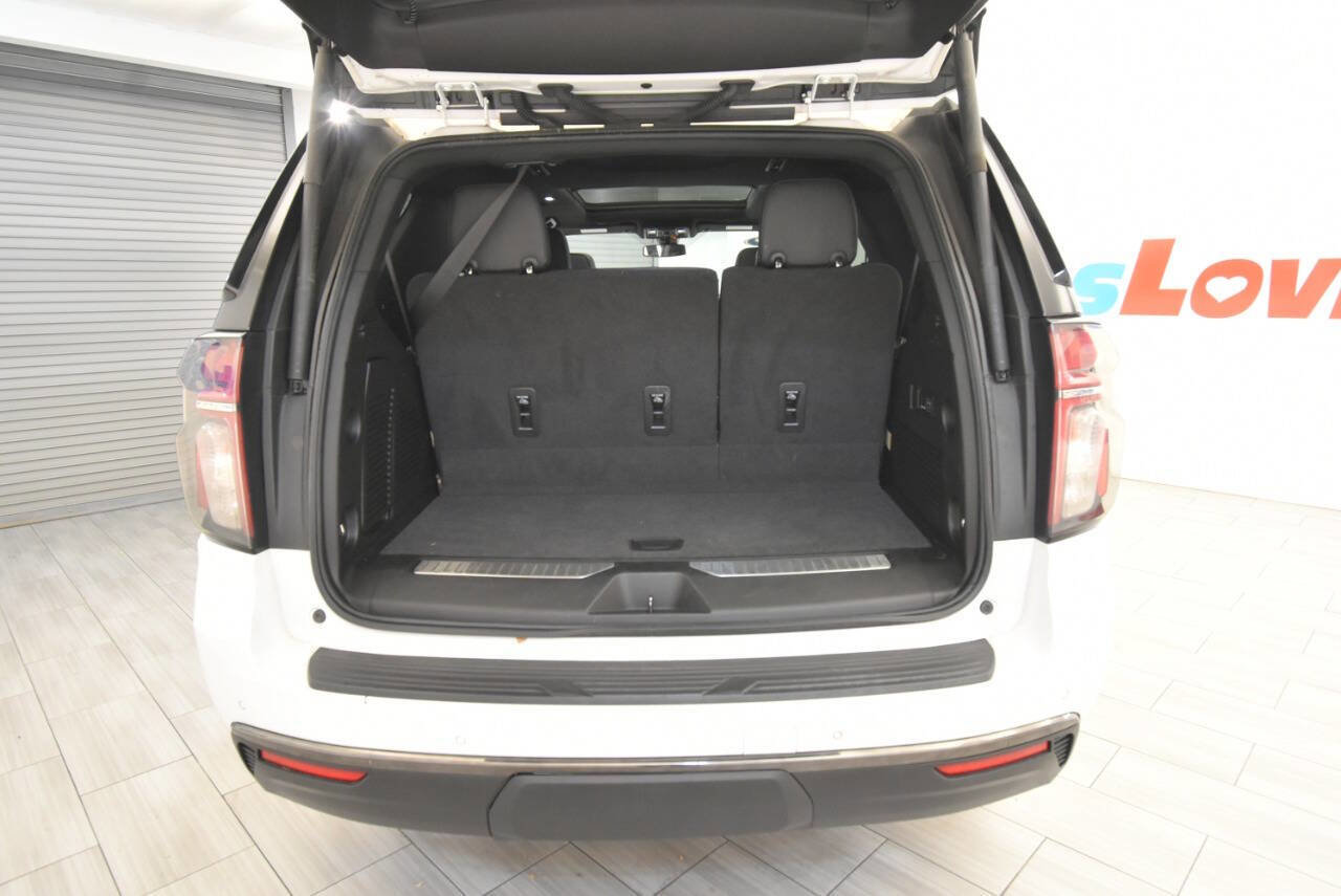 Used 2022 Chevrolet Tahoe RST w/ Luxury Package AWD/4WD image 39