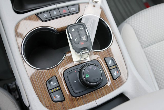 Used 2023 GMC Acadia SLE w/ Driver Convenience Package image 24