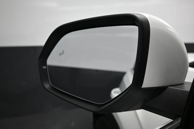 Used 2022 Volkswagen Atlas SE w/ Panoramic Sunroof Package FWD image 4