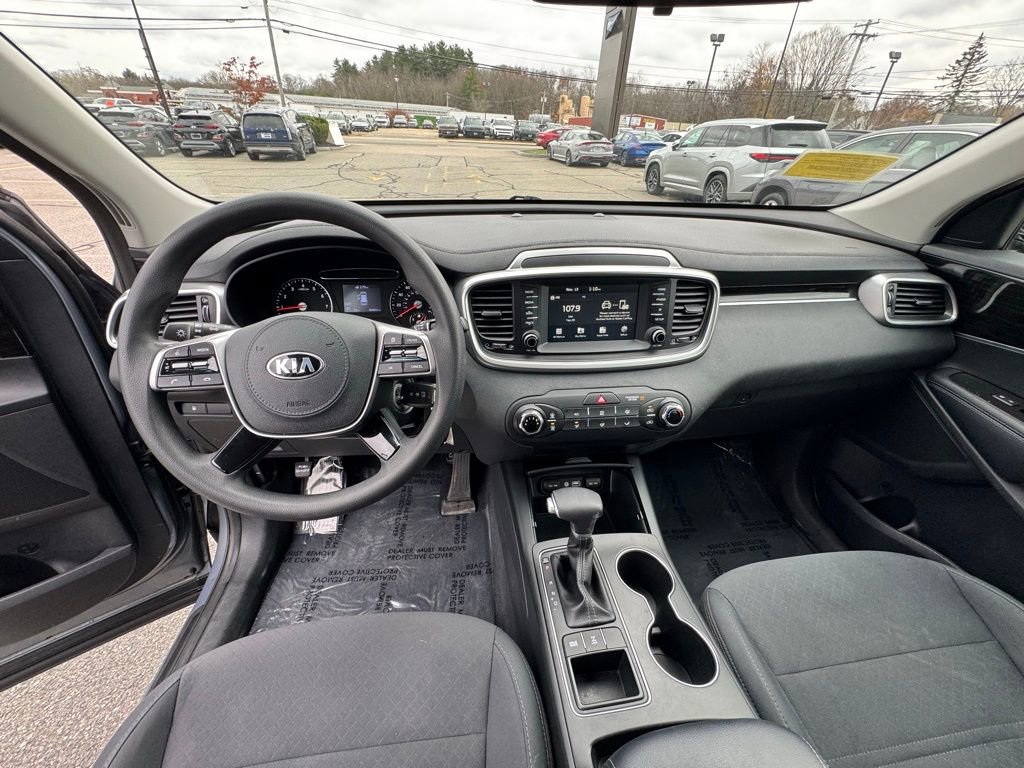 Used 2020 Kia Sorento LX image 13