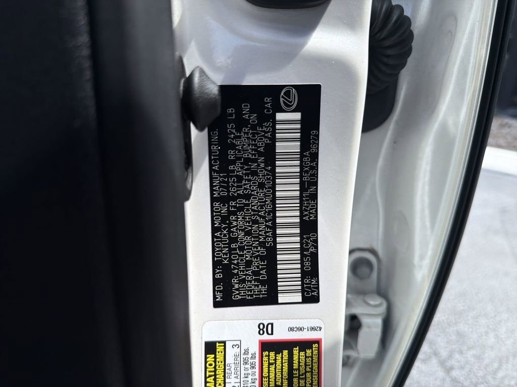 Used 2021 Lexus ES 300h Ultra Luxury w/ Accessory Package 2 image 31