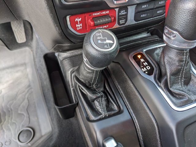 Used 2024 Jeep Wrangler Rubicon AWD/4WD image 27