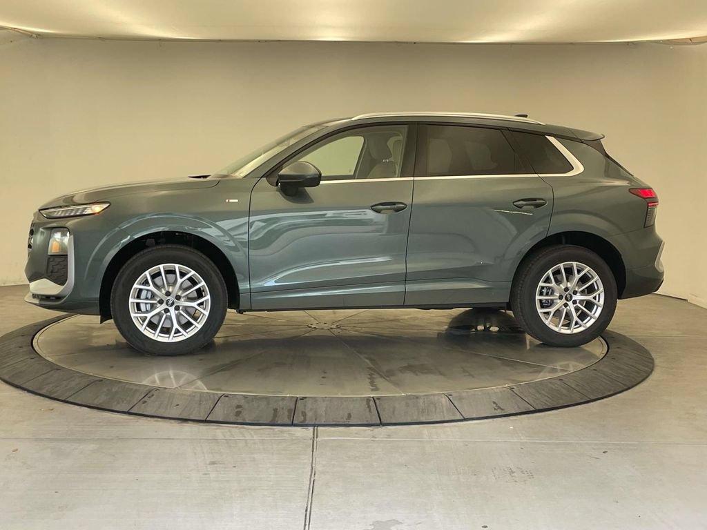 New 2026 Audi Q3 quattro 2.0T AWD/4WD image 2