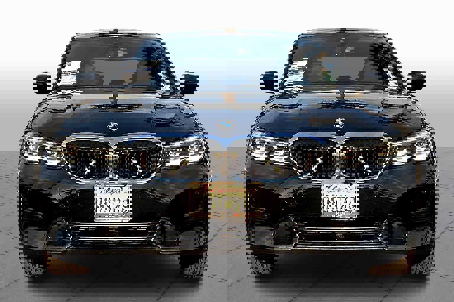 Used 2019 BMW 330i Sedan w/ Convenience Package image 3