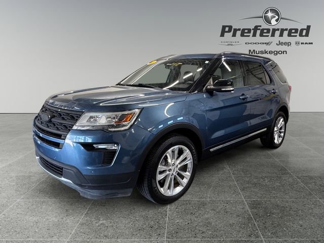 Used 2018 Ford Explorer XLT w/ Equipment Group 202A AWD/4WD image 10