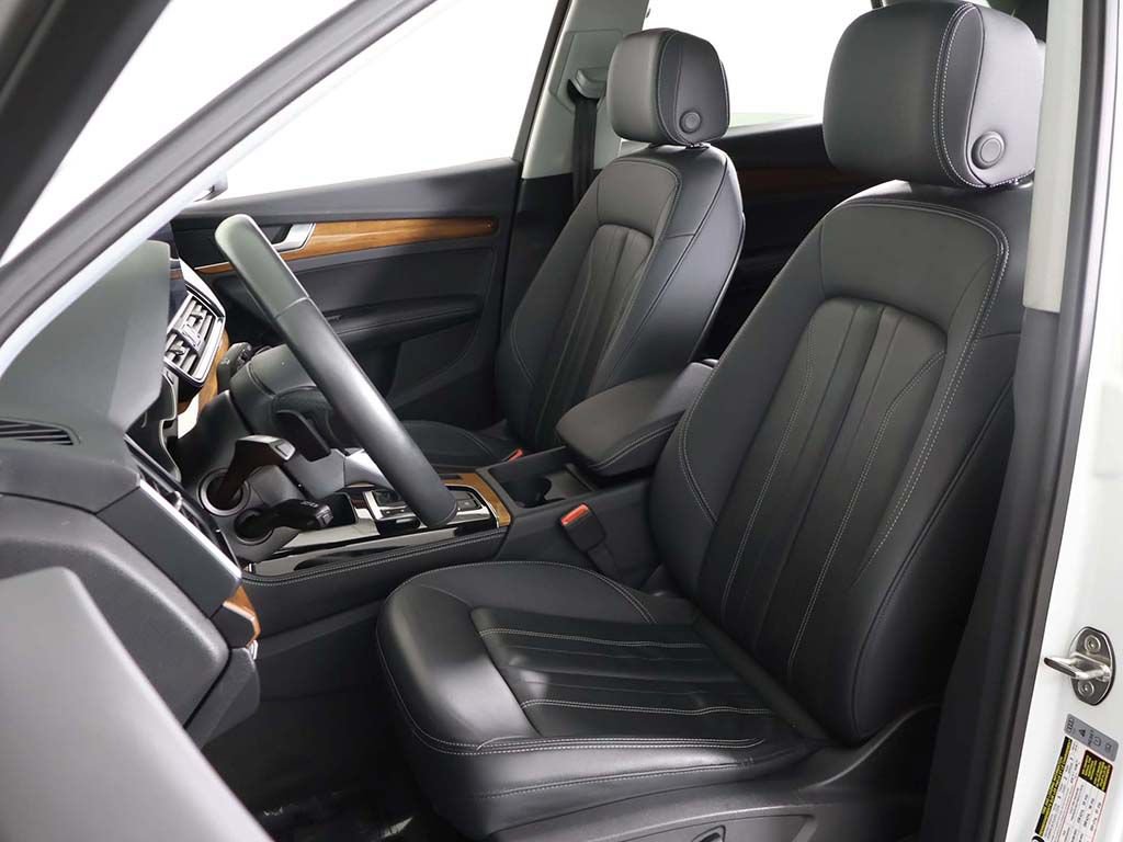 Used 2023 Audi Q5 2.0T Premium Plus w/ Premium Plus Package AWD/4WD image 31