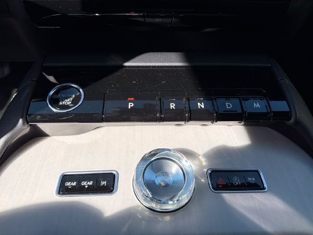 New 2026 Lincoln Navigator Reserve w/ Jet Appearance Package AWD/4WD image 31