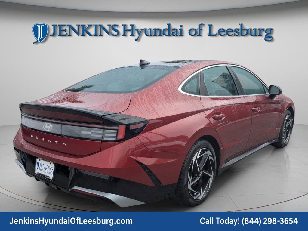 Certified 2024 Hyundai Sonata SEL w/ Convenience Package FWD image 3