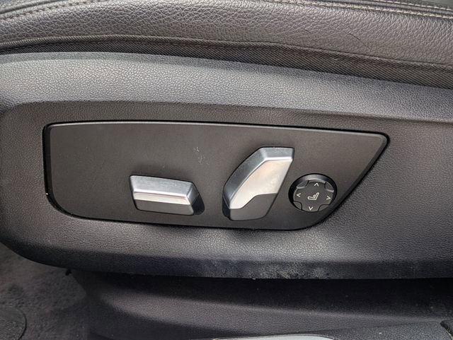 Used 2017 BMW 740i RWD image 14