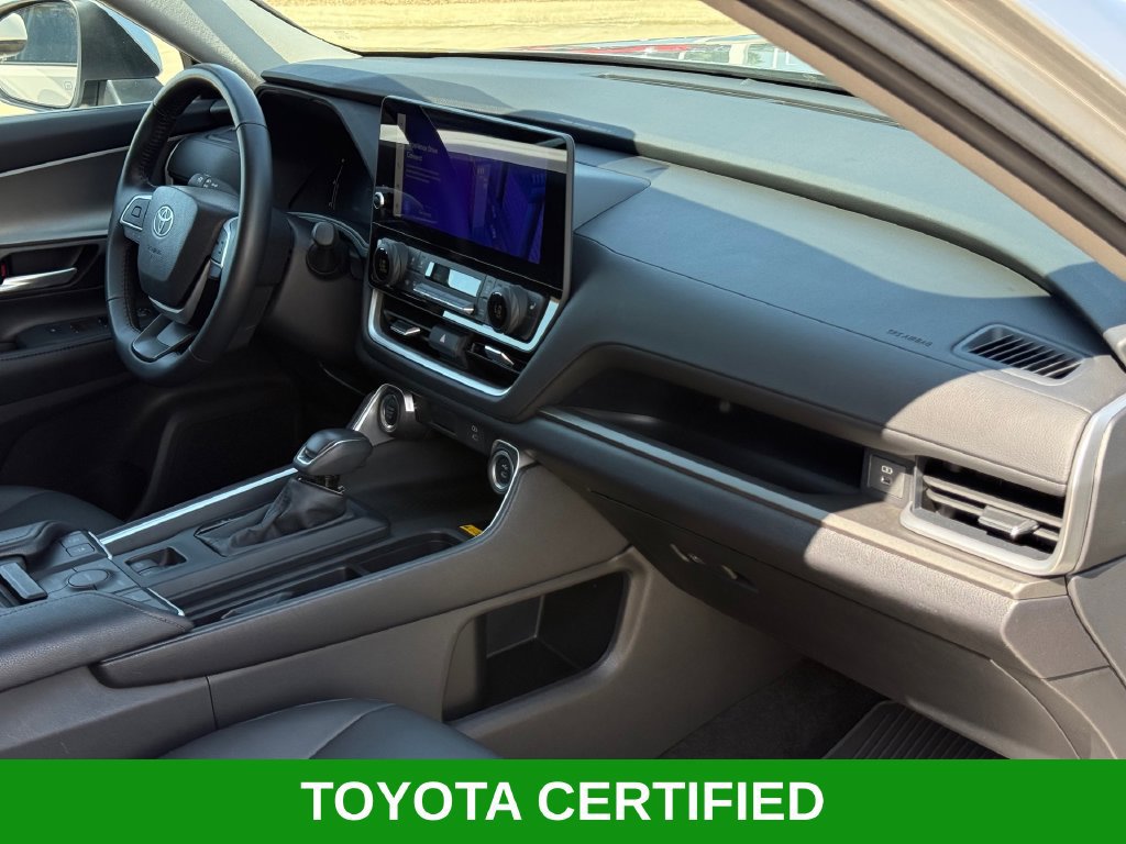 Used 2025 Toyota Grand Highlander AWD image 24