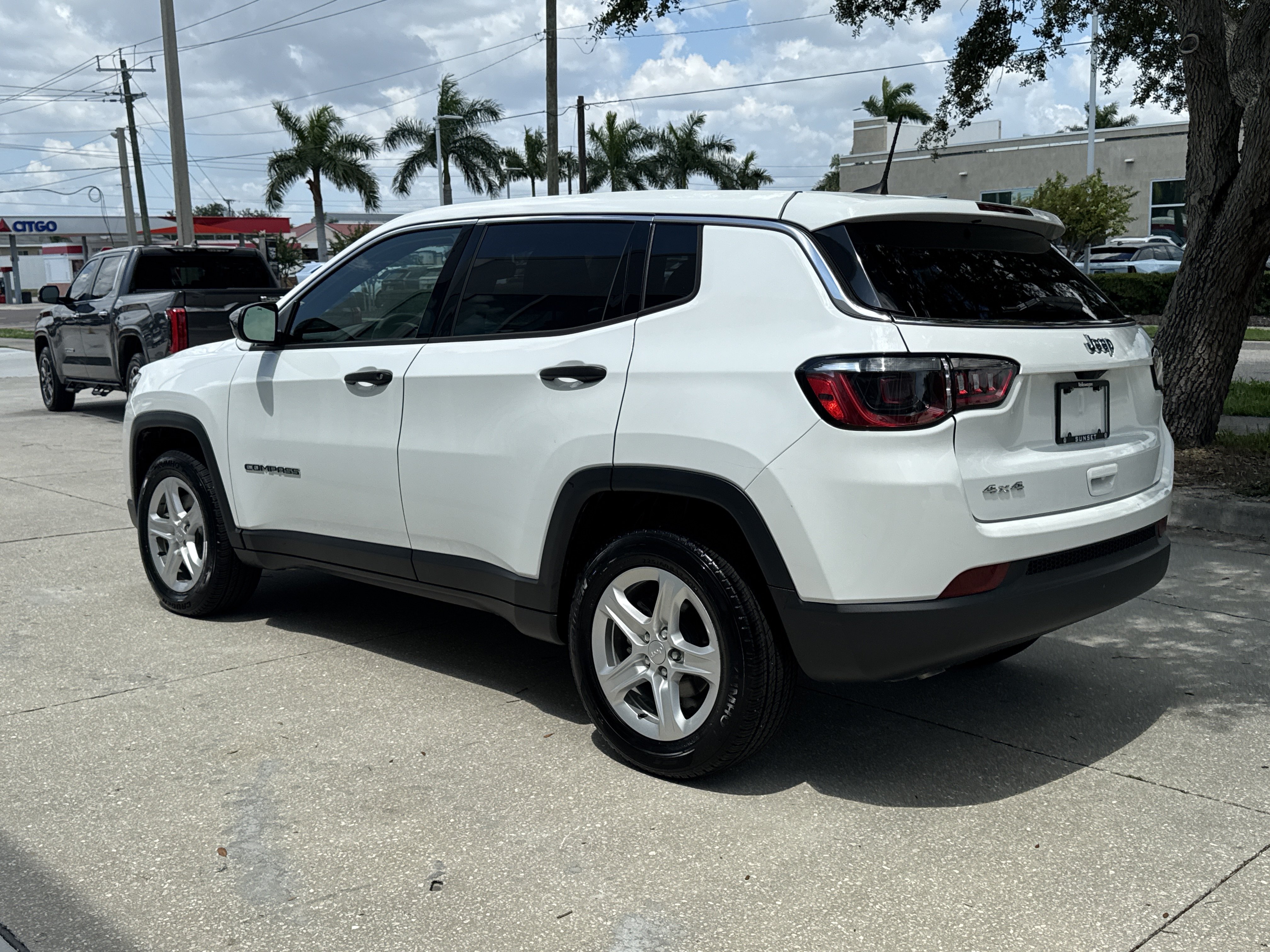 Used 2023 Jeep Compass Sport AWD/4WD image 6