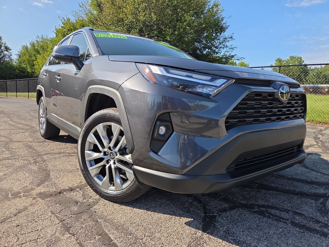 Used 2022 Toyota RAV4 XLE Premium FWD image 41
