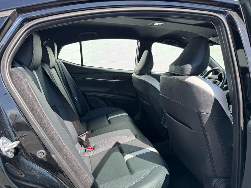 Certified 2025 Toyota Camry Hybrid image 10