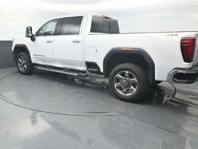 Used 2025 GMC Sierra 2500 SLT w/ SLT Convenience Package AWD/4WD image 3