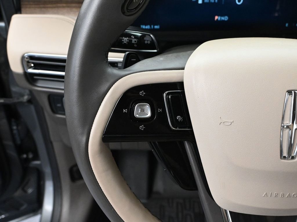 Used 2024 Lincoln Corsair Reserve w/ Towing Package image 27