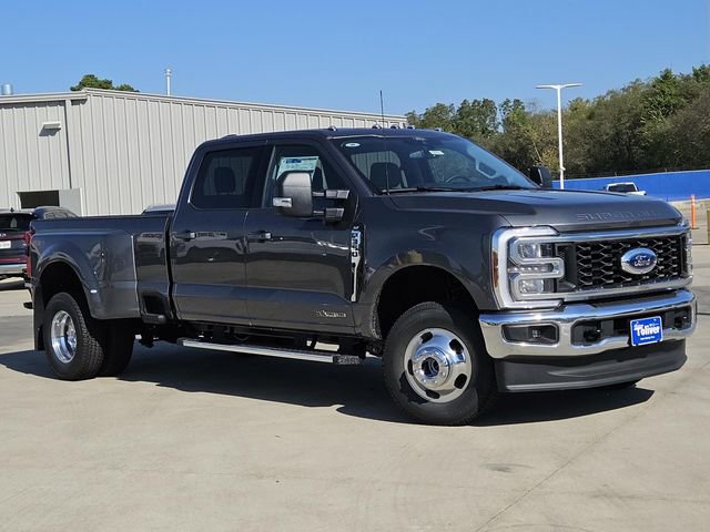 New 2026 Ford F350 XLT image 2