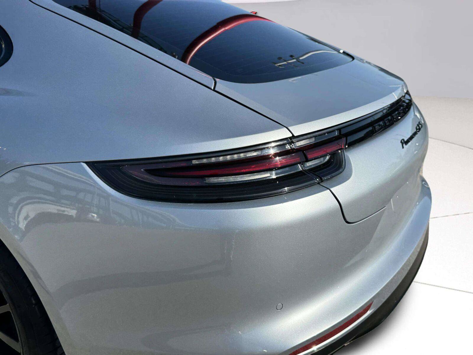 Used 2020 Porsche Panamera GTS AWD/4WD image 14