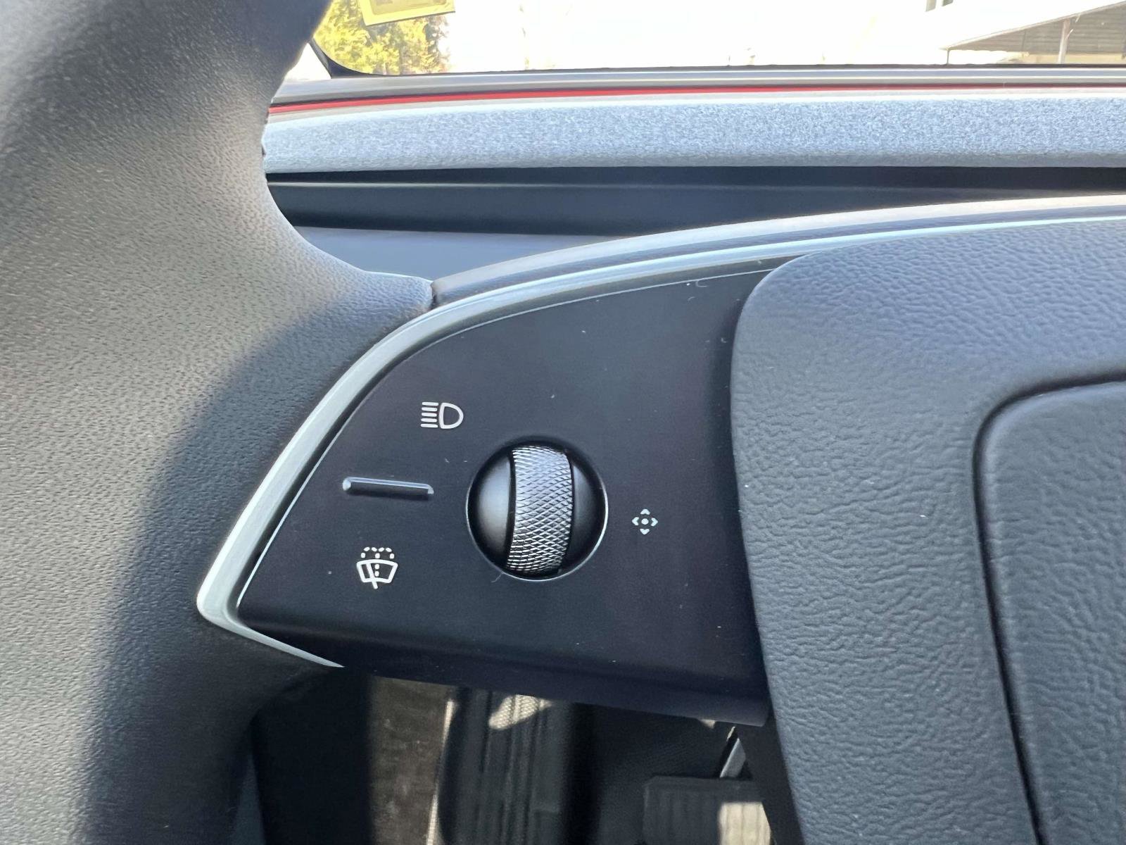 Used 2026 Tesla Model Y 2WD image 25