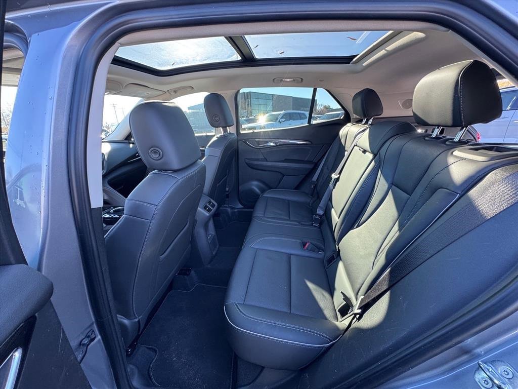 Used 2021 Buick Envision Essence w/ Technology Package I image 11