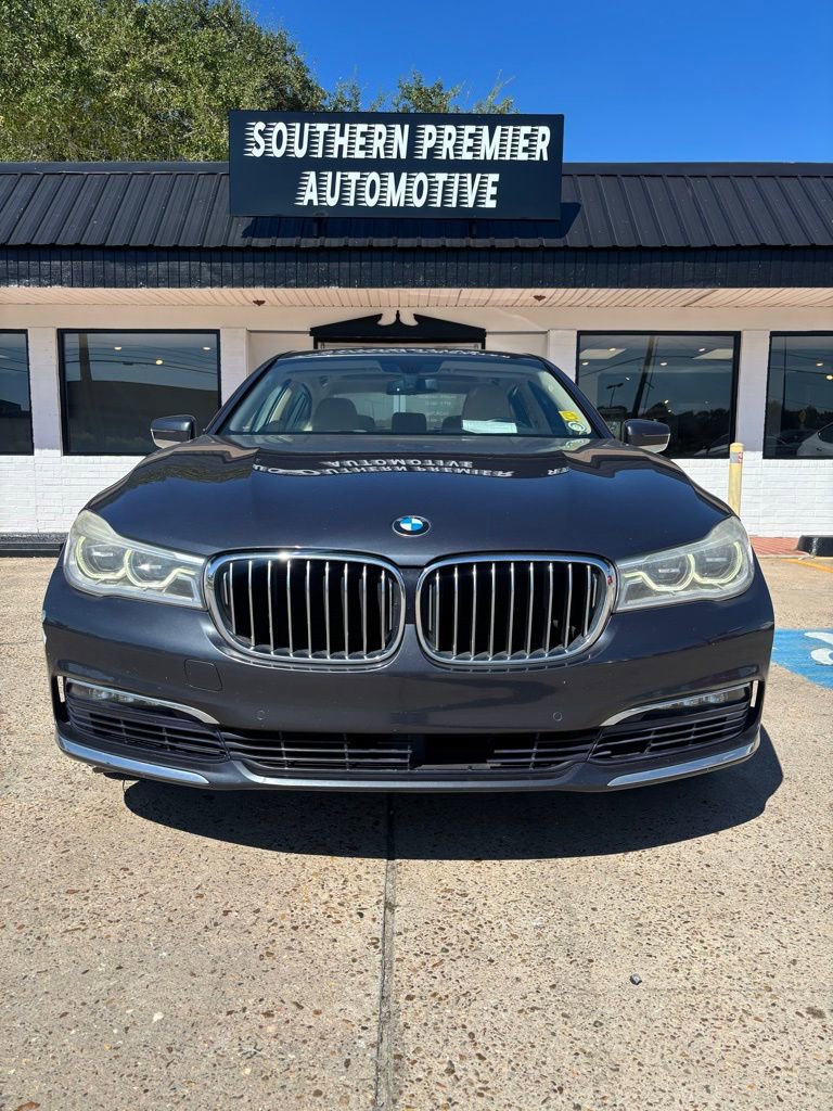 Used 2016 BMW 750i xDrive image 2