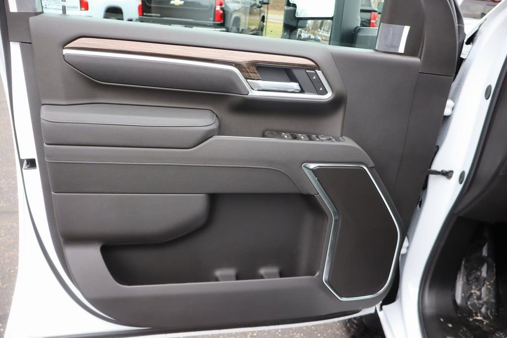 New 2026 Chevrolet Silverado 3500 LT w/ Texas Edition image 4