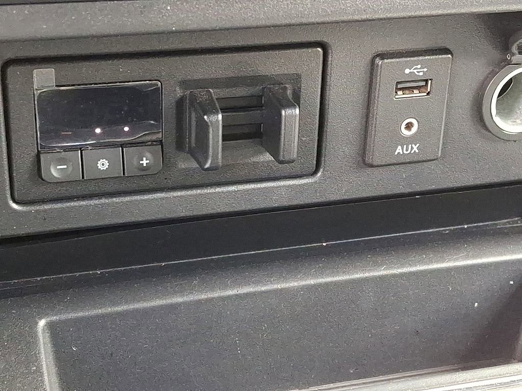 Used 2017 Nissan Titan PRO-4X image 17